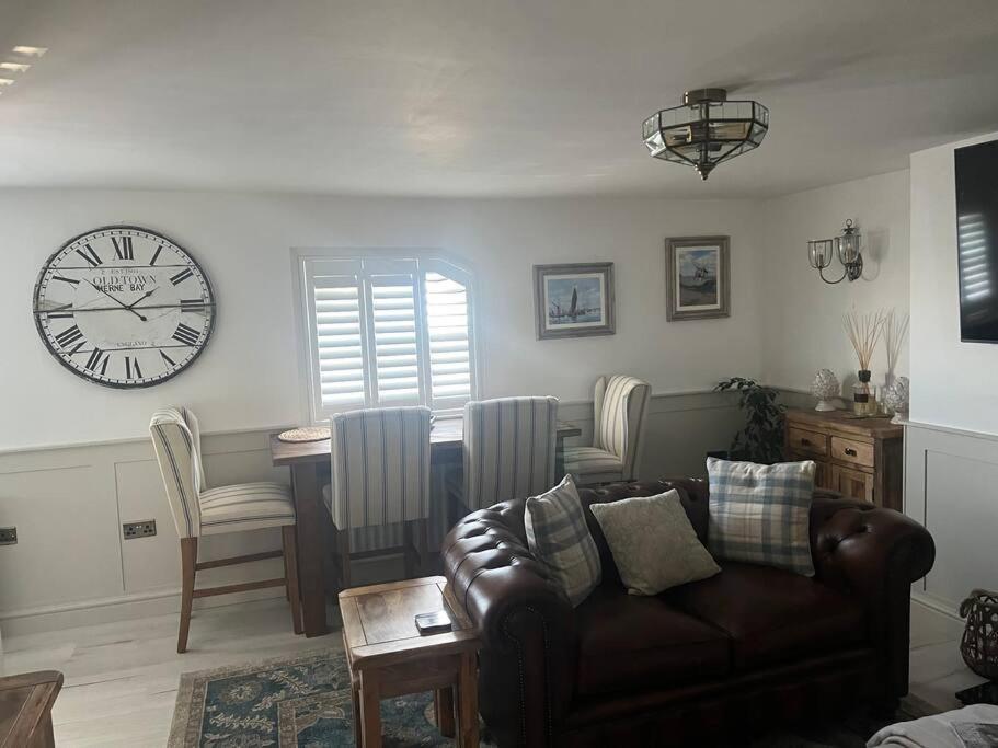 Once Upon A Tide Apartment Herne Bay Exterior photo